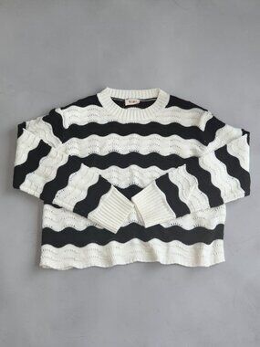 BIBI White Black Striped Long Sleee Sweater Size Small